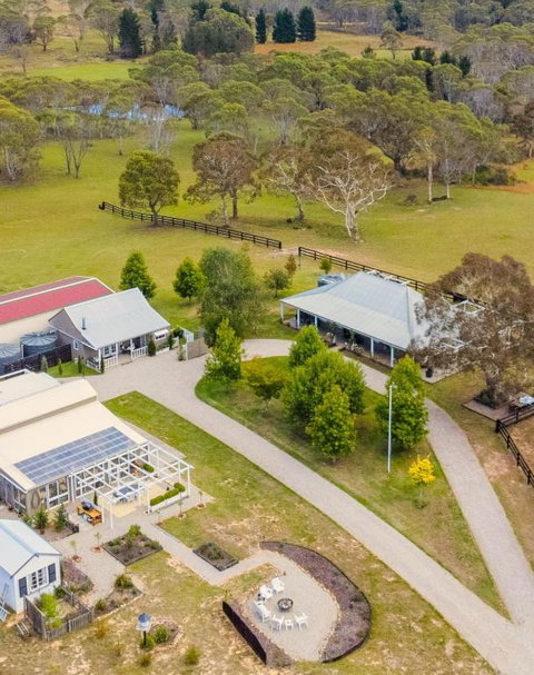 Amberlea Homestead & Cottage - Accommodation Southport 0