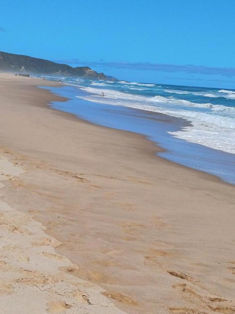 Anlyn Seaside Cabin - Accommodation Southport 2