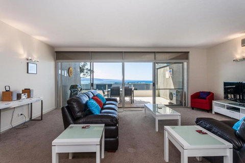 Apartment 16 Kalimna - Accommodation Southport 2