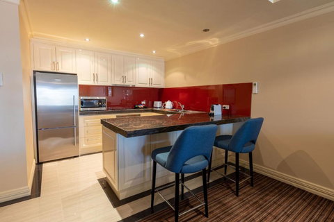 Apartment 4, 9 River Lane Mannum - Accommodation Southport 2
