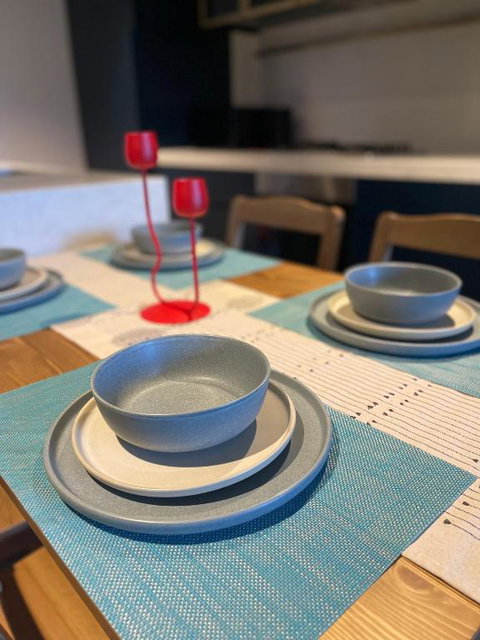 Apartment In Melbourne With Pool - Accommodation Southport 2