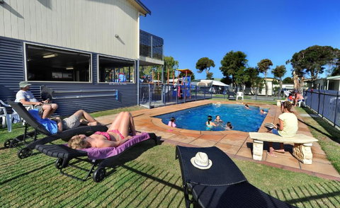 Apollo Bay Holiday Park - Accommodation Southport 2
