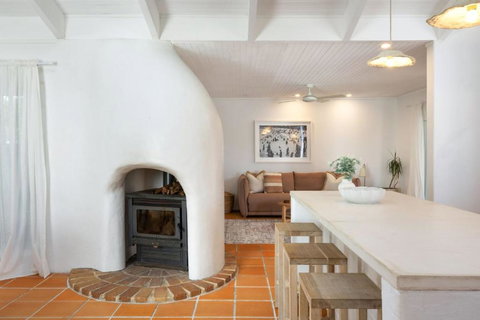 Apollo House - Accommodation Southport 2