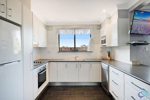 Apollo Unit 15 1st Floor - Accommodation Southport 3