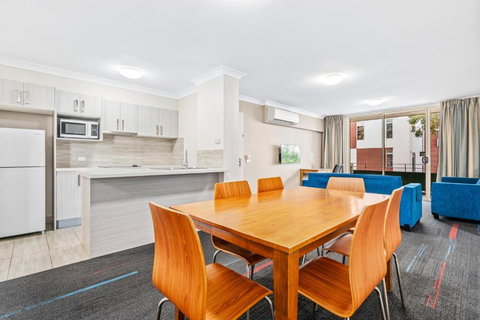APX Parramatta - Accommodation Southport 3