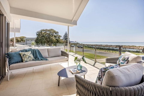 Aqua Blu - Accommodation Southport 1