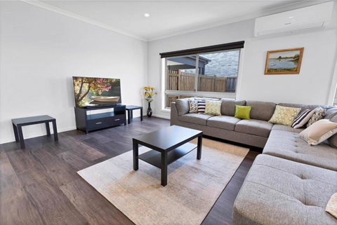 Aqua Views - Accommodation Southport 0