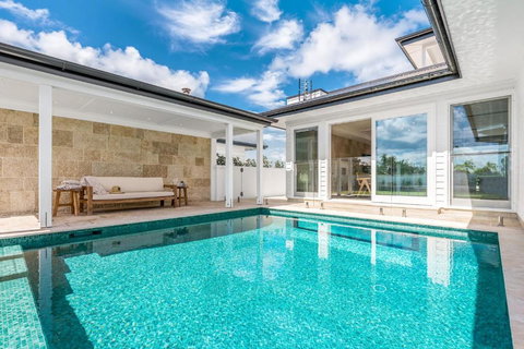 Aquarium House - Accommodation Southport 1