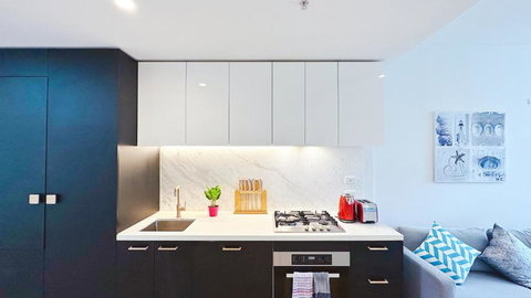 Arden Garden 2B2B1C Apartment By GoodLive - Accommodation Southport 1