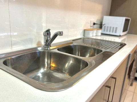 Ashfield 2 Br Apt Bus&Train Shop Parking - Accommodation Southport 2