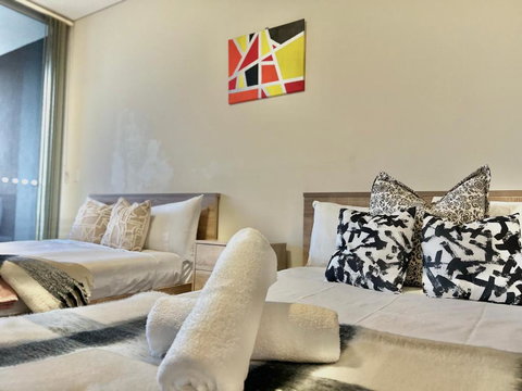 Ashfield 2 Br Apt Bus&Train Shop Parking - Accommodation Southport 4