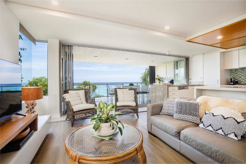 At Waves Unit 9 - Accommodation Southport 1