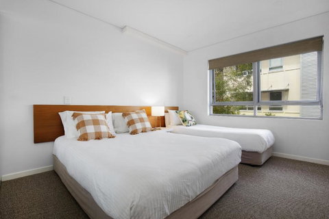 At Waves Unit 9 - Accommodation Southport 4