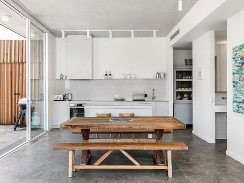 Audrey - Accommodation Southport 4