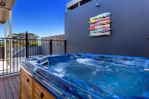 Aura 10 Shoal Bay - Accommodation Southport 2