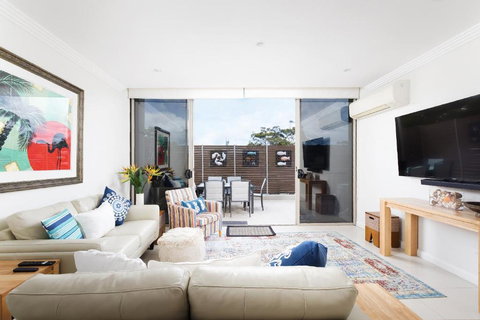 Aura 10 Shoal Bay - Accommodation Southport 4