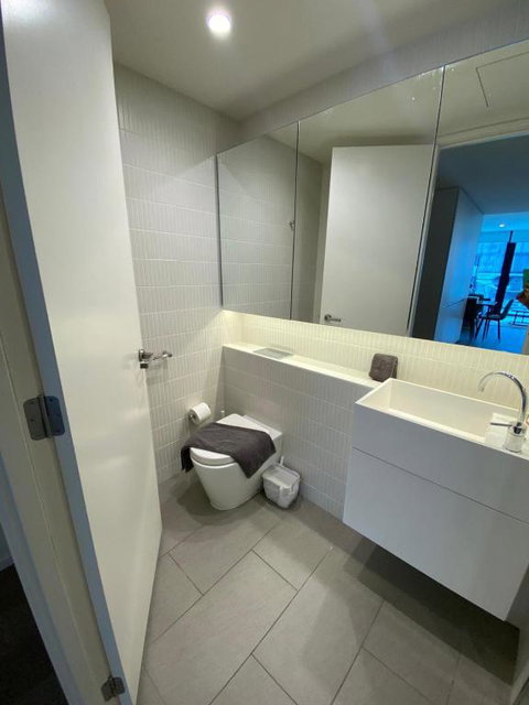 Australia 108 Luxury - Sleeps 5 - Accommodation Southport 1