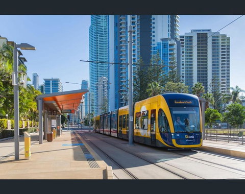 Avani 1904 Beach Views - Accommodation Southport 4