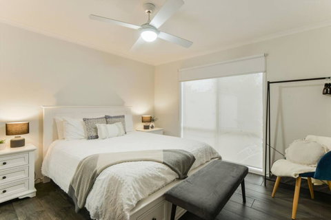 Avenue Family Retreat - Accommodation Southport 3