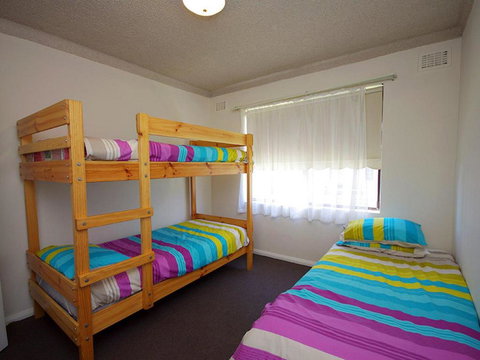 Avilla Court 1 - Accommodation Southport 2