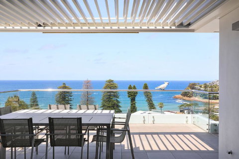 Avoca Views - Accommodation Southport 0