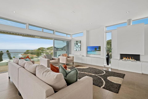 Avoca Views - Accommodation Southport 3