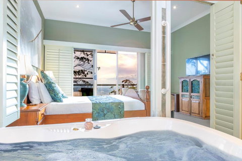 Avocado Sunset Bed & Breakfast - Accommodation Southport 0