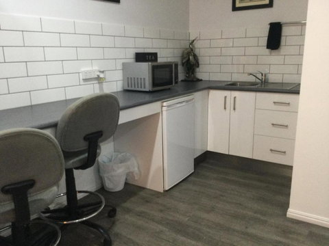 Ayrline Motel - Accommodation Southport 0