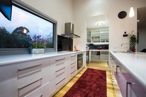 Azura - Accommodation Southport 2