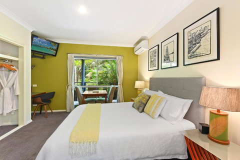 Azura Beach House B&B - Accommodation Southport 3