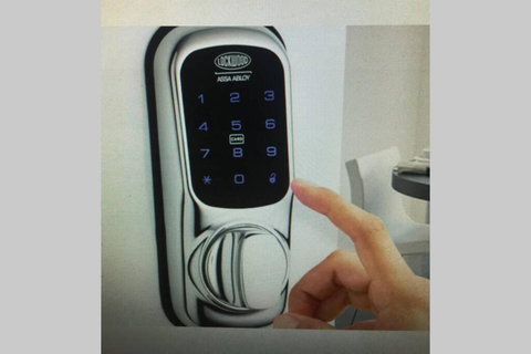 B9 Crawley Apartment 1 BRM & Sleepout Near UWA - Accommodation Southport 4