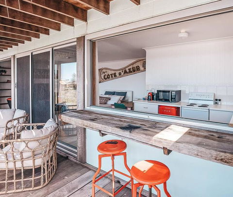 BAY PROPERTIES . Pacific Lodge Studio - Southport Accommodation 2