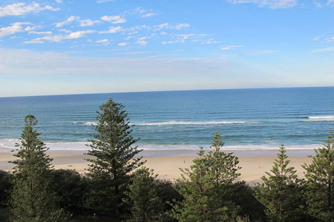 Pacific Regis Beachfront Holiday Apartments - Southport Accommodation 11