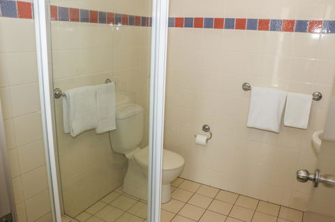 Salisbury Hotel Motel - Southport Accommodation 21