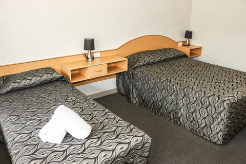 Salisbury Hotel Motel - Southport Accommodation 10