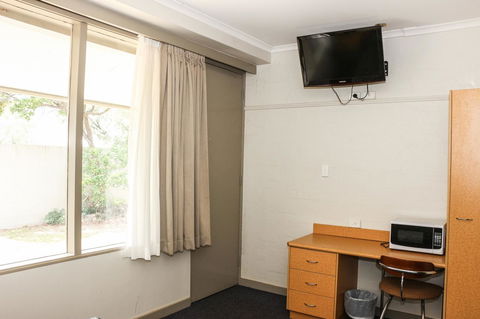 Salisbury Hotel Motel - Southport Accommodation 19