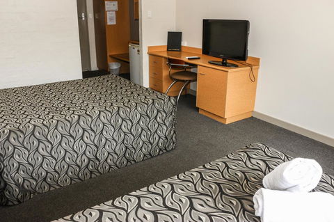 Salisbury Hotel Motel - Southport Accommodation 16