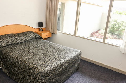 Salisbury Hotel Motel - Southport Accommodation 23