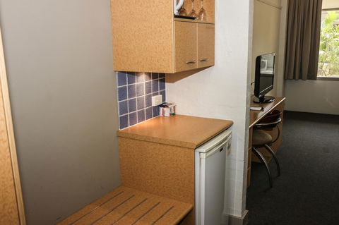 Salisbury Hotel Motel - Southport Accommodation 14