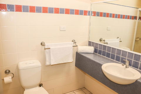 Salisbury Hotel Motel - Southport Accommodation 12