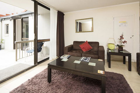 Burleigh Palms Holiday Apartments - Southport Accommodation 33