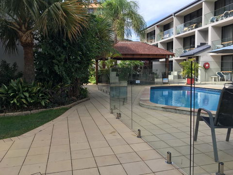 Burleigh Palms Holiday Apartments - Southport Accommodation 3
