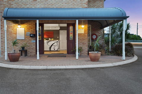 Coopers Colonial Motel - Southport Accommodation 6