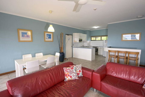 Anchorage On Straddie - Accommodation Southport 9