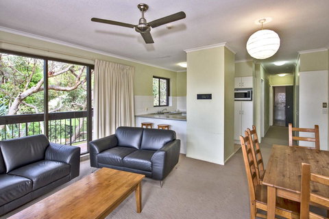 Anchorage On Straddie - Accommodation Southport 12