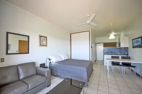 Anchorage On Straddie - Accommodation Southport 26