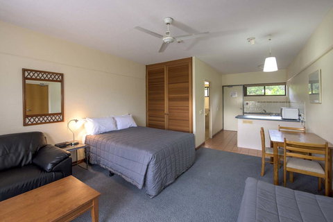 Anchorage On Straddie - Accommodation Southport 34