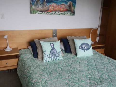 Cylinder Cove 8 - Southport Accommodation 2