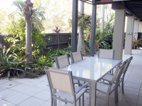 A AAA C-SHACK - Southport Accommodation 3