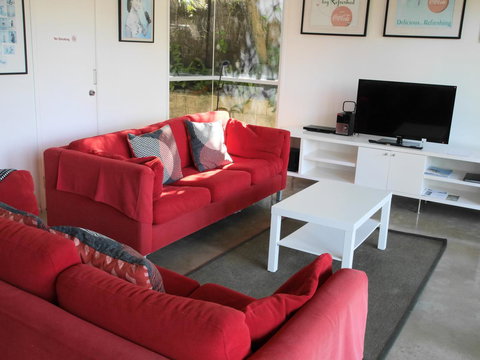 A AAA C-SHACK - Southport Accommodation 5